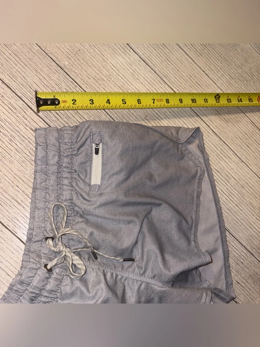 Vuori Clementine Shorts Women’s Medium Heather Gray Lined Running Athletic